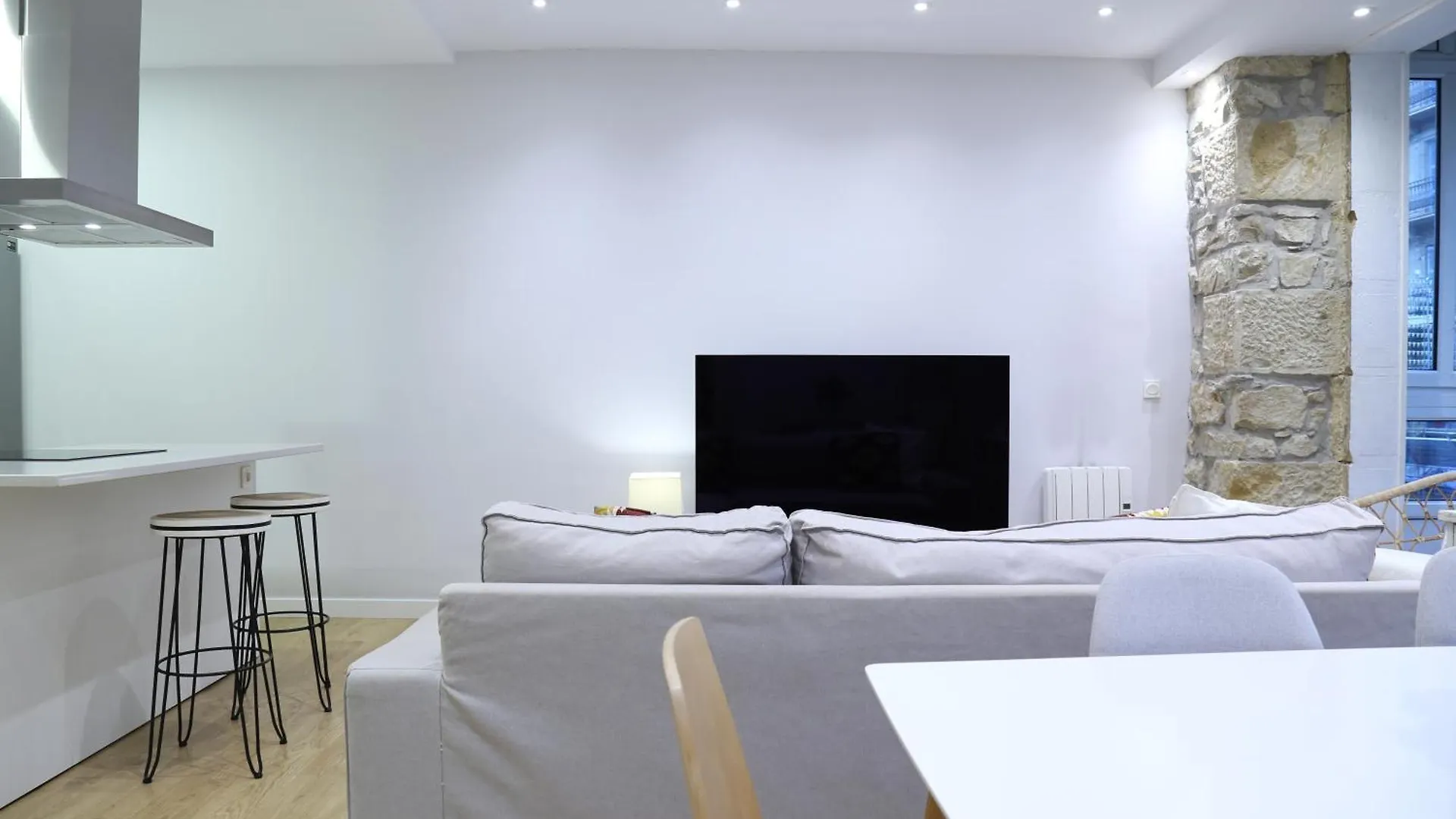Cozy And Centric Apartment By Cisan Rentals San Sebastián